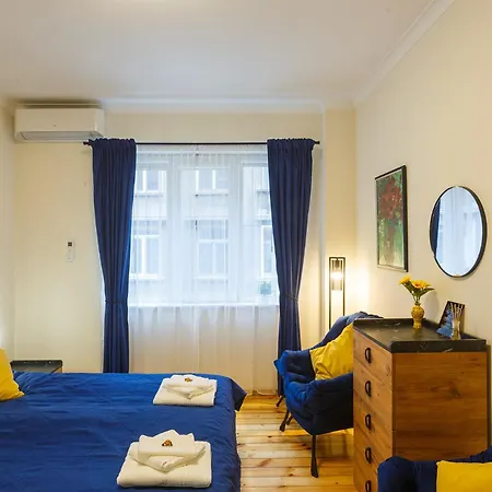 Gogh's Puzzle Apartmán